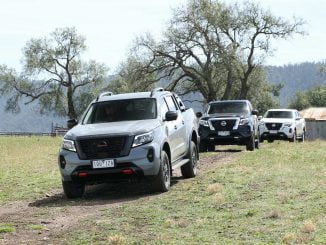 MY21 Nissan Navara - Group Shots (2).JPG