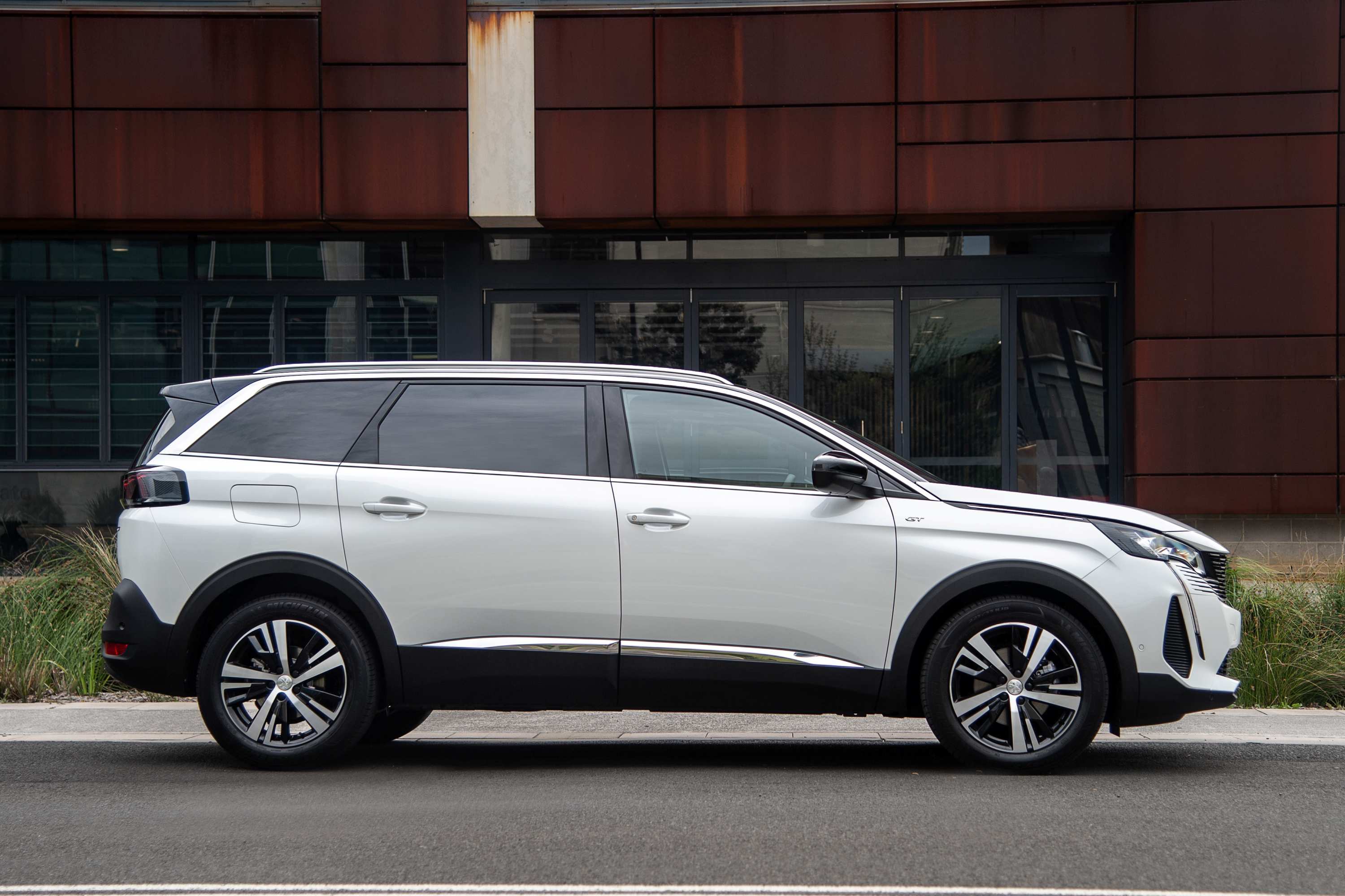 2021 Peugeot 5008 GT. (Photo Narrative Post/Matthias Engesser)