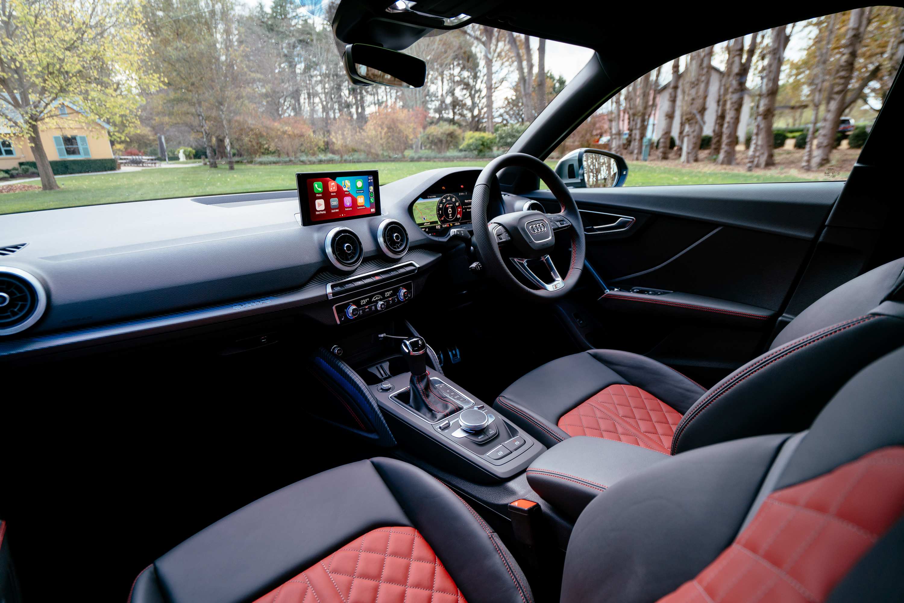 2021 AUDI SQ2 interior