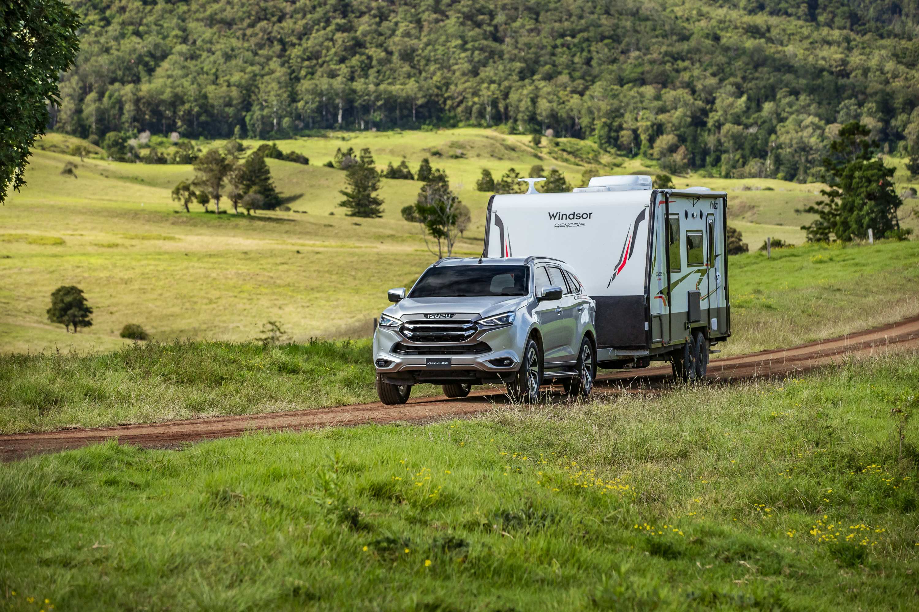 21MY Isuzu MU-X 4x4 LS-T Mercury Silver metallic - Towing