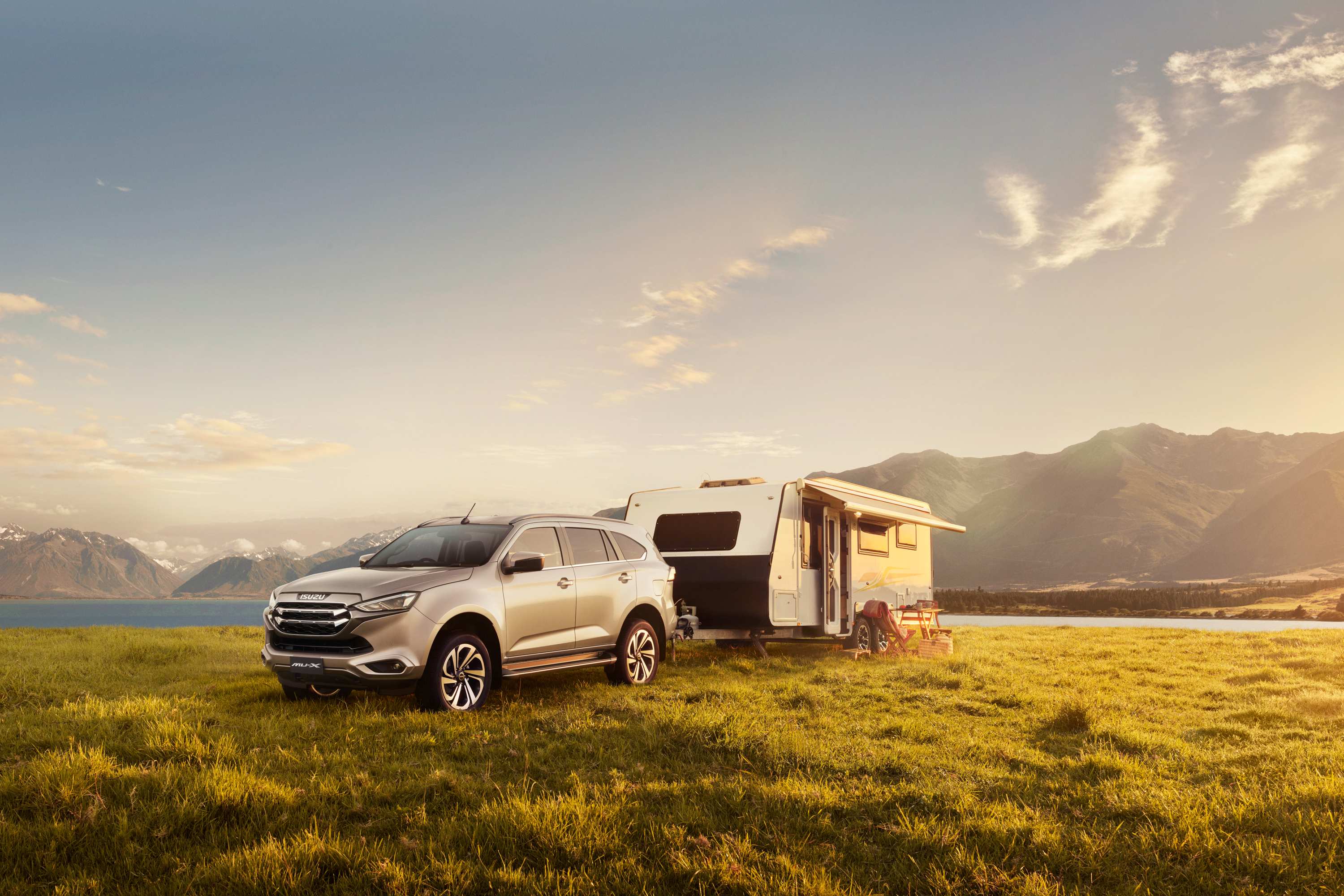 21MY Isuzu MU-X 4x4 LS-T Mercury Silver Metallic - Caravan Campground.