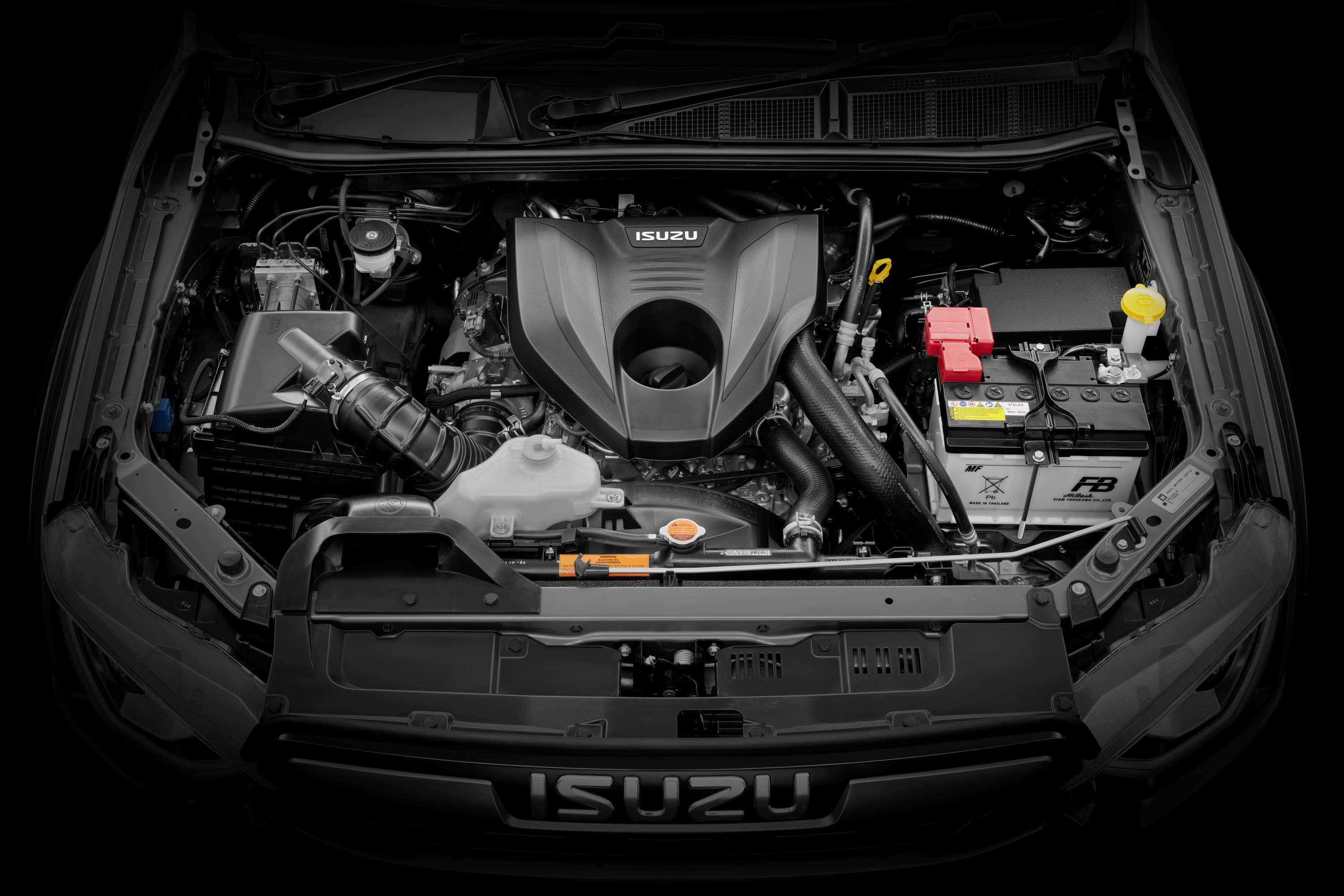 21MY D-MAX Engine Bay 2