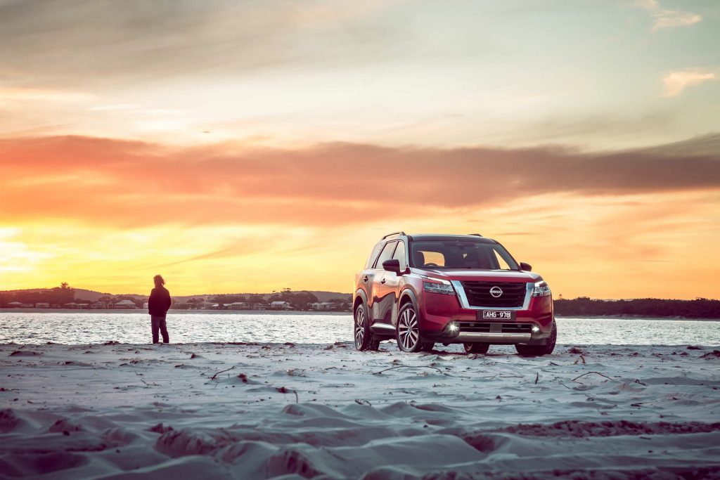 Nissan Pathfinder MY22 sunset