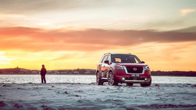 Nissan Pathfinder MY22 sunset