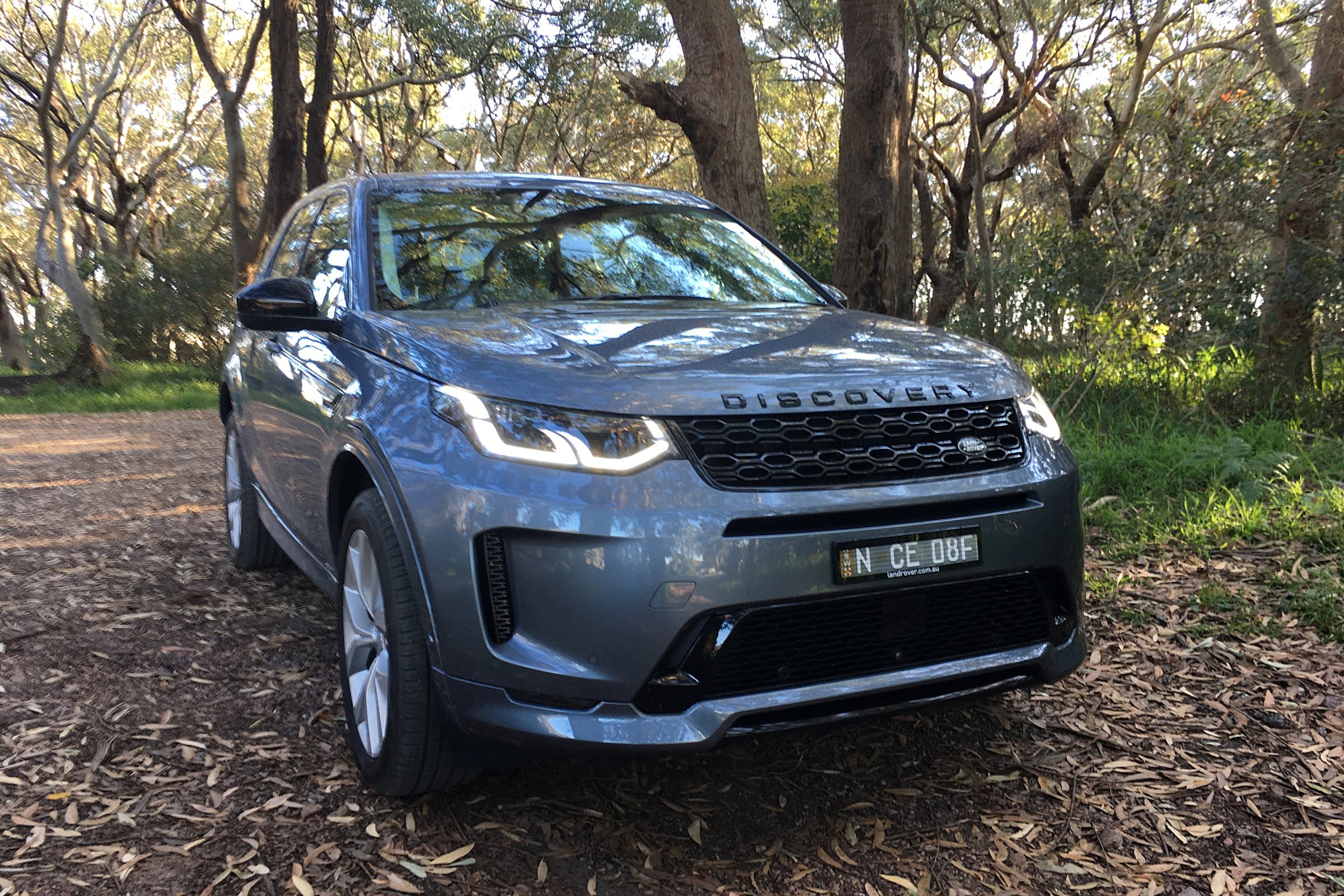 COTY LR Discovery Sport R Dynamic SE front profile
