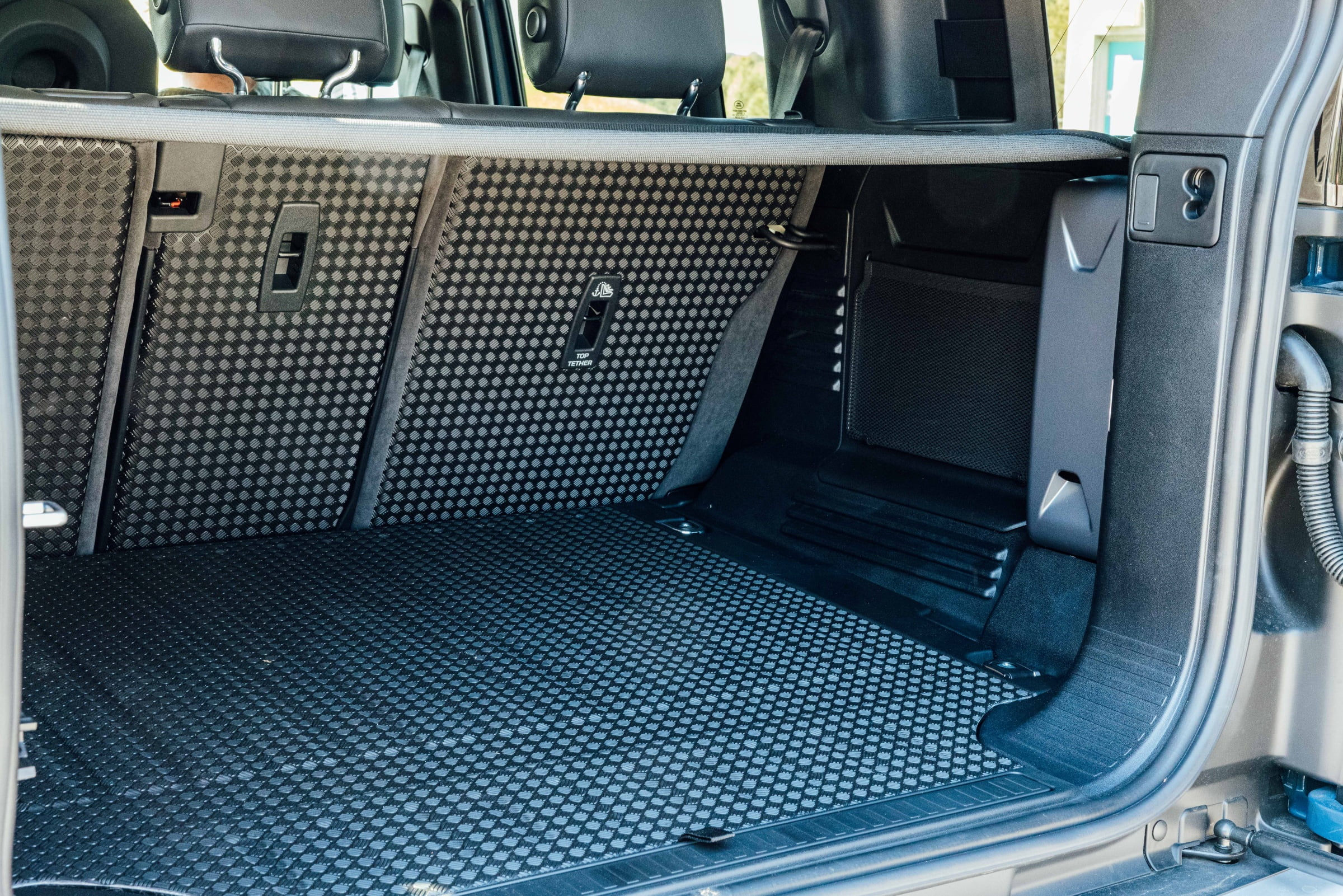 Land Rover Defender 110 boot view