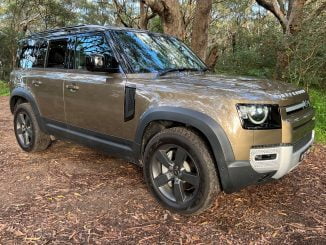 Land Rover Defender D300 SE front qtr 2