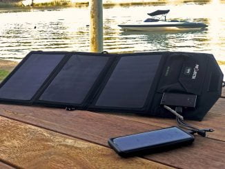 Available in two models, the PP10 (1.6A / 5V) and PP15 (3.0A / 5V), both kits include high quality monocrystalline folding solar panels and a 3-in-1 charging cable.