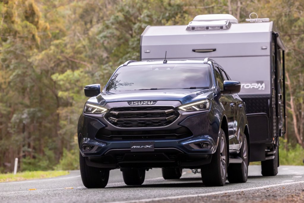 23MY 4x4 MU-X LS-T in Galaxy Blue mica Towing