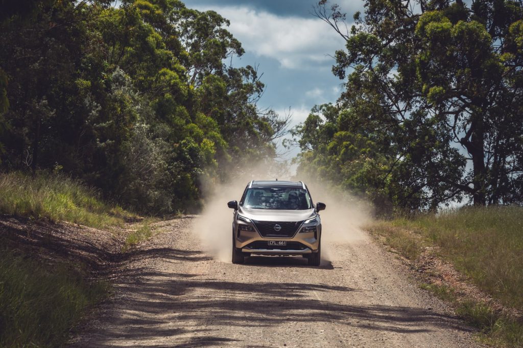 2023 Nissan X-Trail e-POWER with e-4ORCE dirt driving