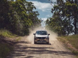 2023 Nissan X-Trail e-POWER with e-4ORCE dirt driving