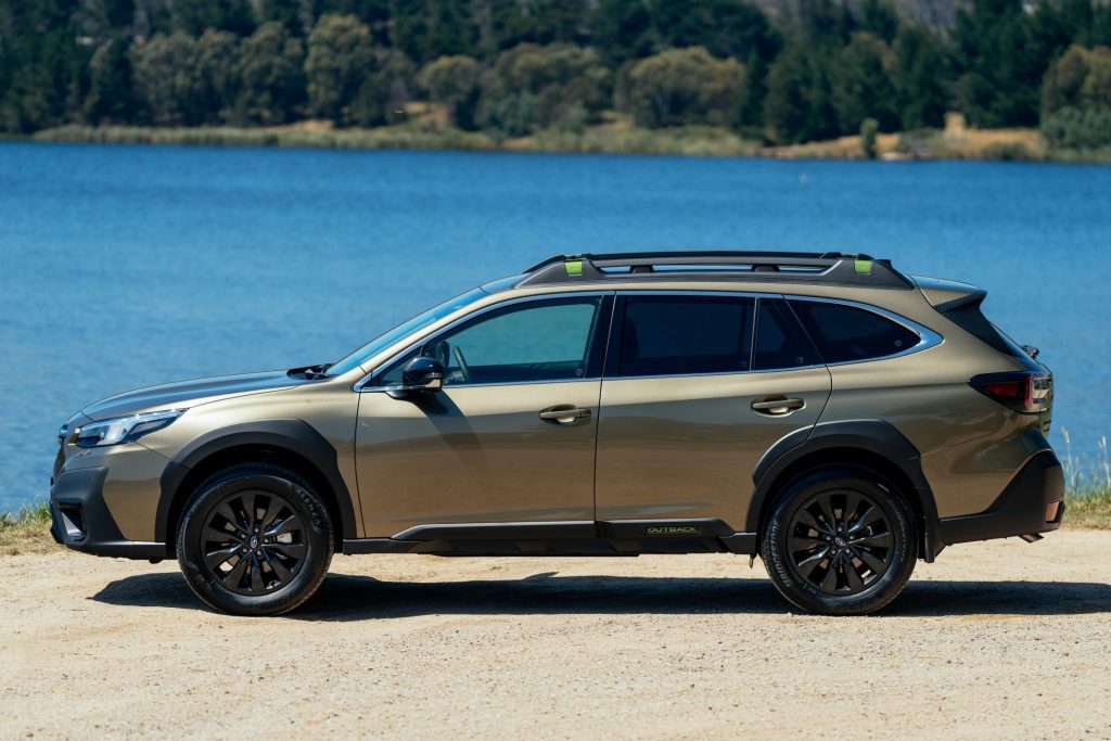 2023 Subaru Outback Sport XT Autumn Green profile