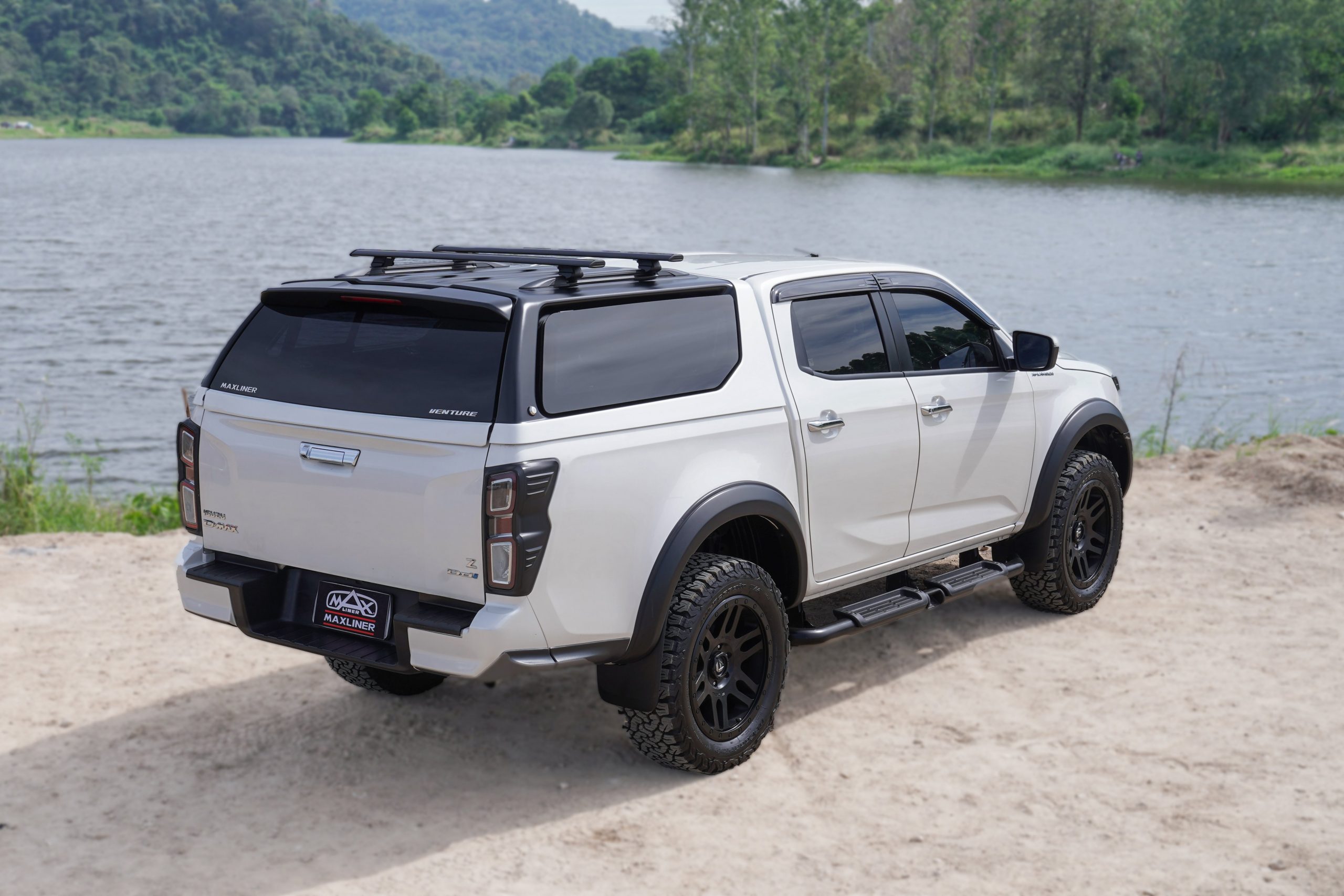 Maxliner Venture Canopy for Isuzu DMax and Mazda BT50
