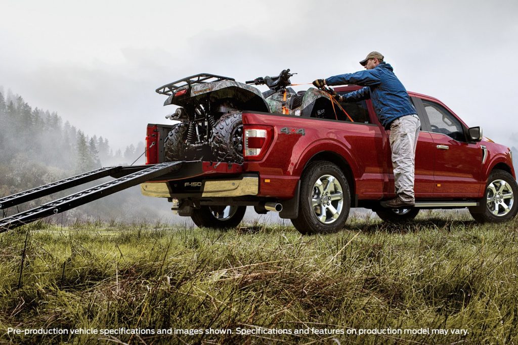 023 F150 LARIAT LWB_Lucid Red_R34 Tailgate AT