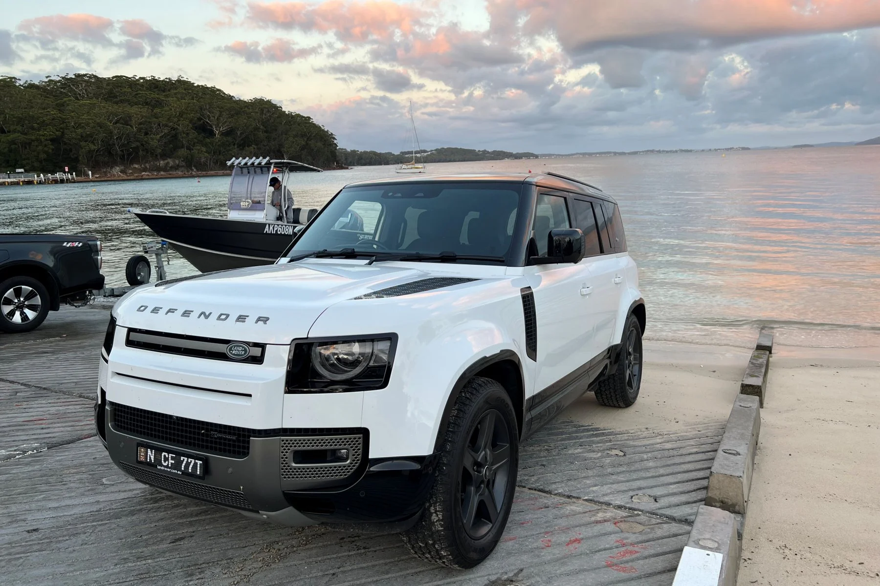 2023 LR Defender X Dynamic HSE D300 front 2
