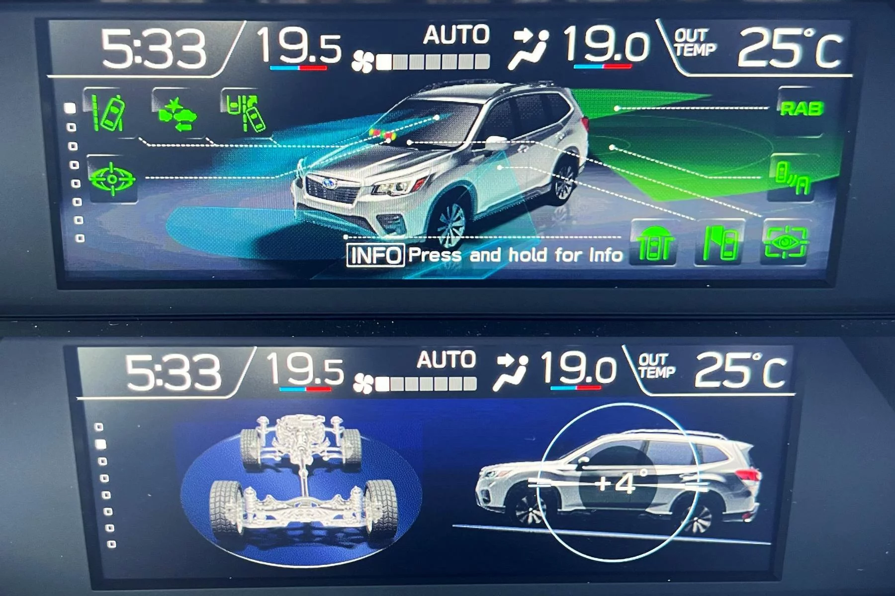 2023 Subaru Forester 2.5i-S central screen duo