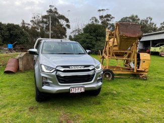 Isuzu D-Max LS-U Dual Cab Trayback 4WD Ute at farm 1