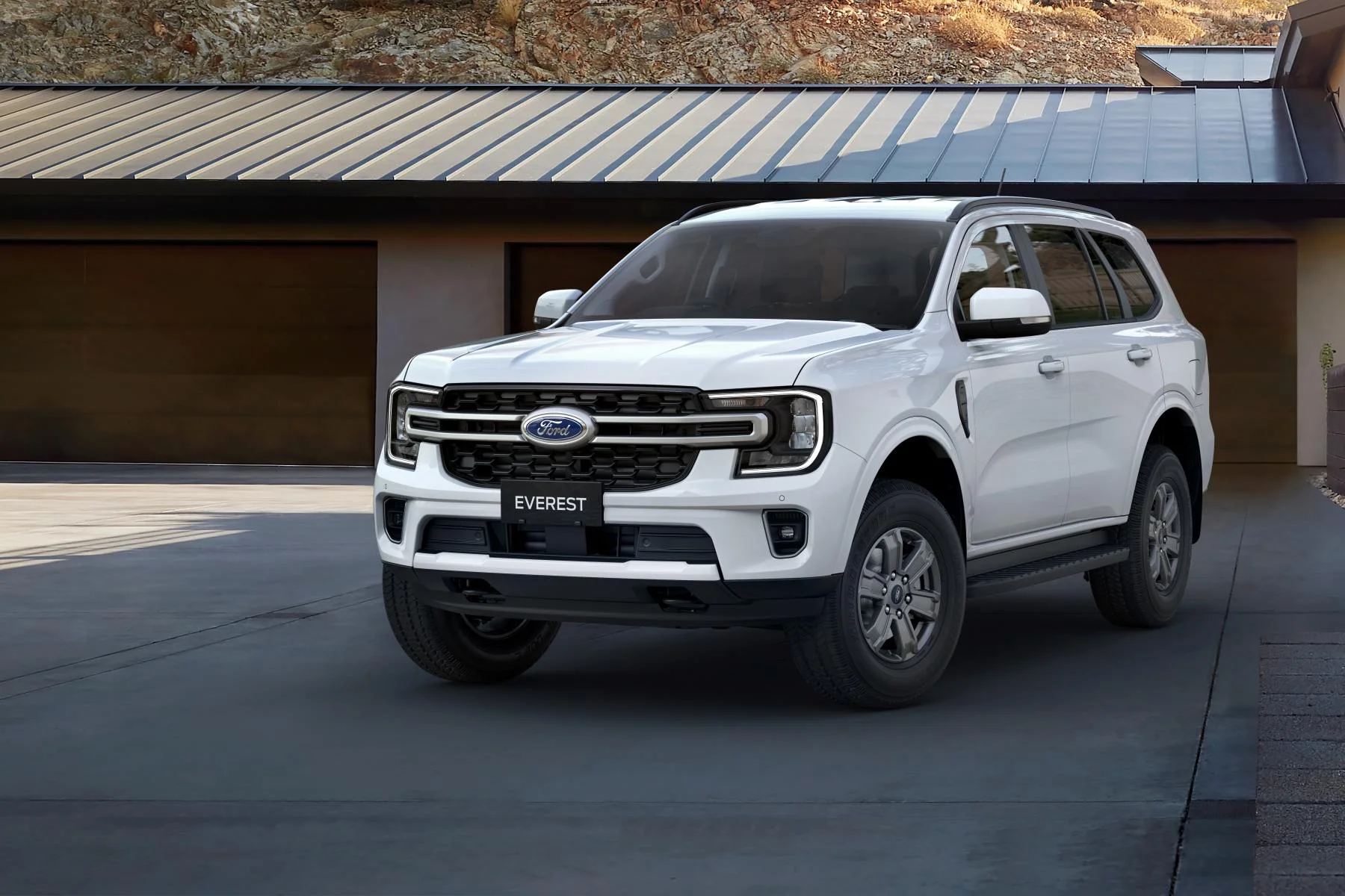 2024.5 Ford Everest Ambiente 1