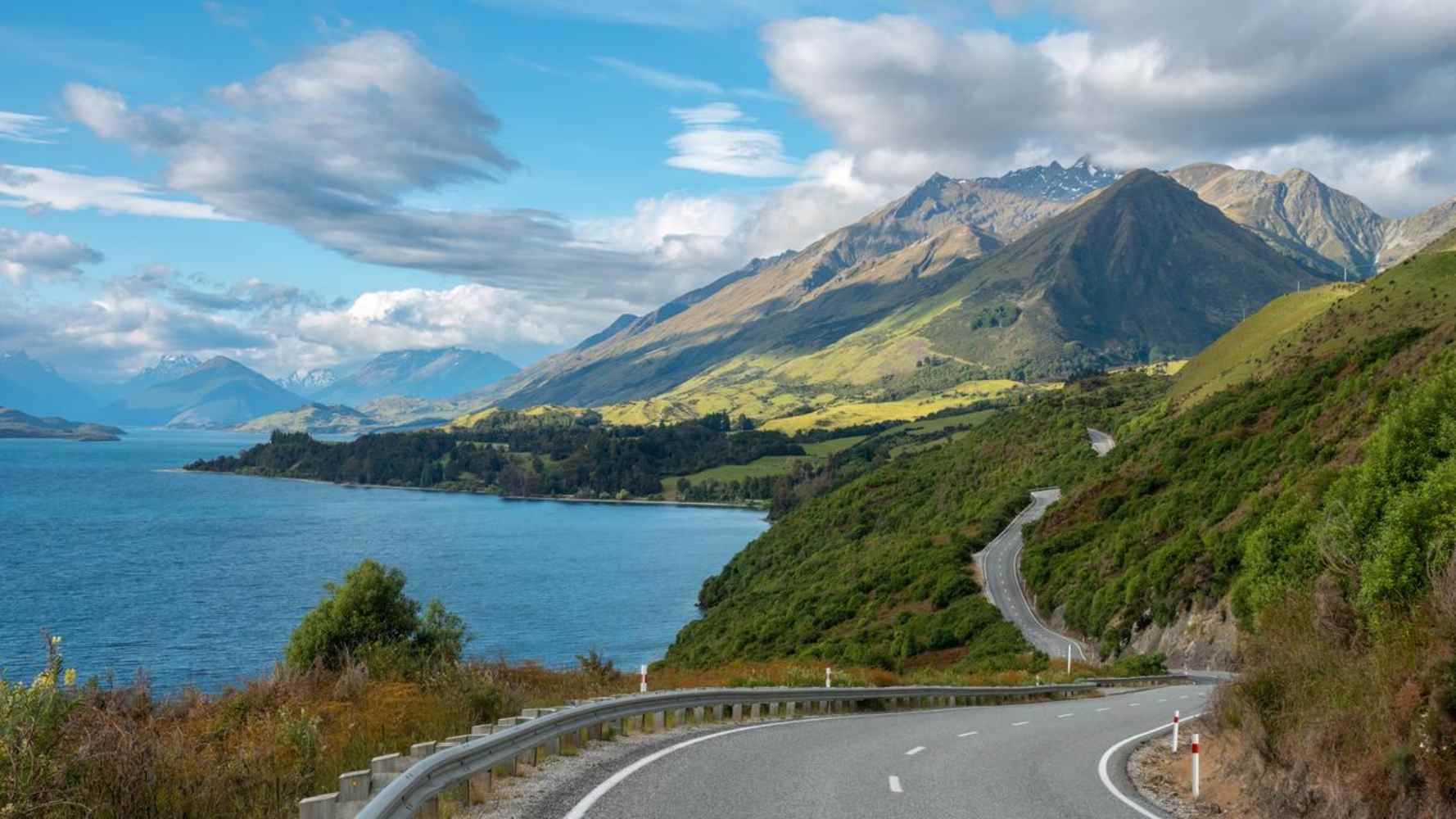 Drive from Queenstown to Glenorchy NZ 2