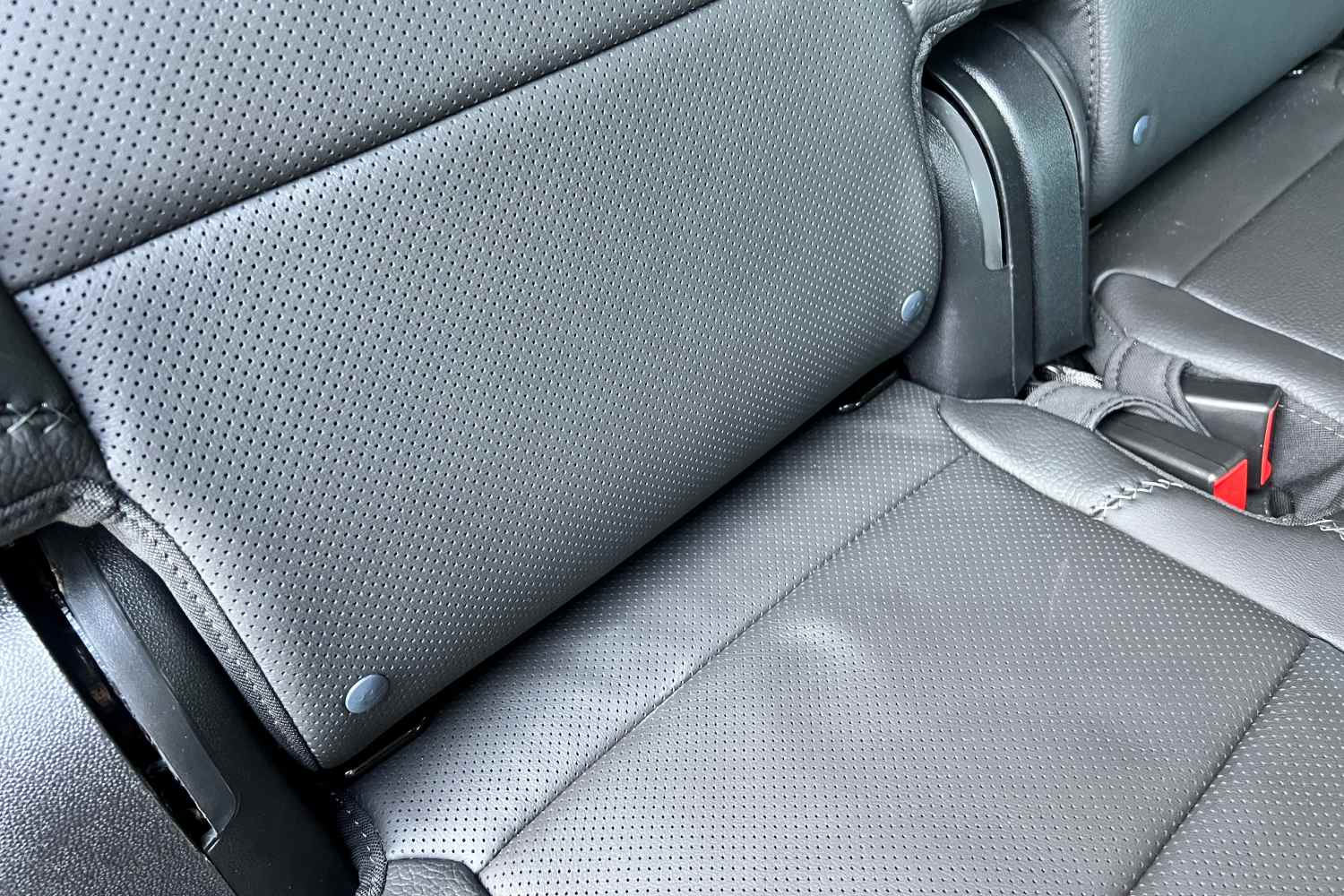 2025 Yukon Denali child restraint point 1