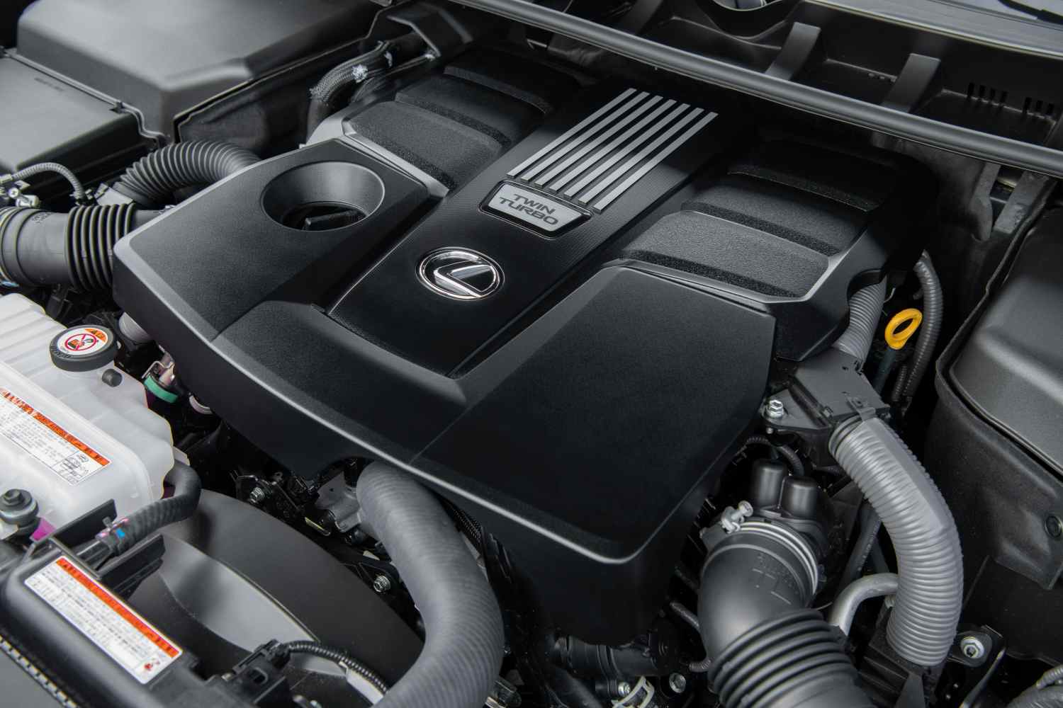 Lexus LX V6 engine 1