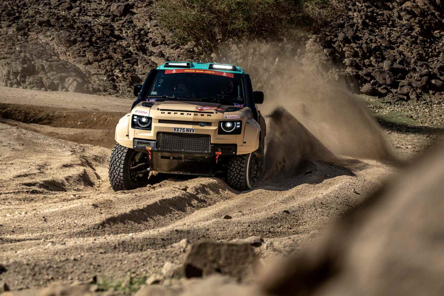 DEFENDER_RALLY_ROKAS_BACIUSKA_502_030126 (1)