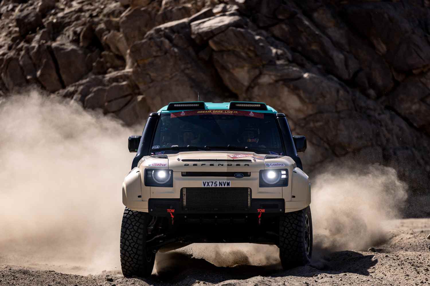 DEFENDER_RALLY_STEPHANE_PETERHANSEL_500_030126_02