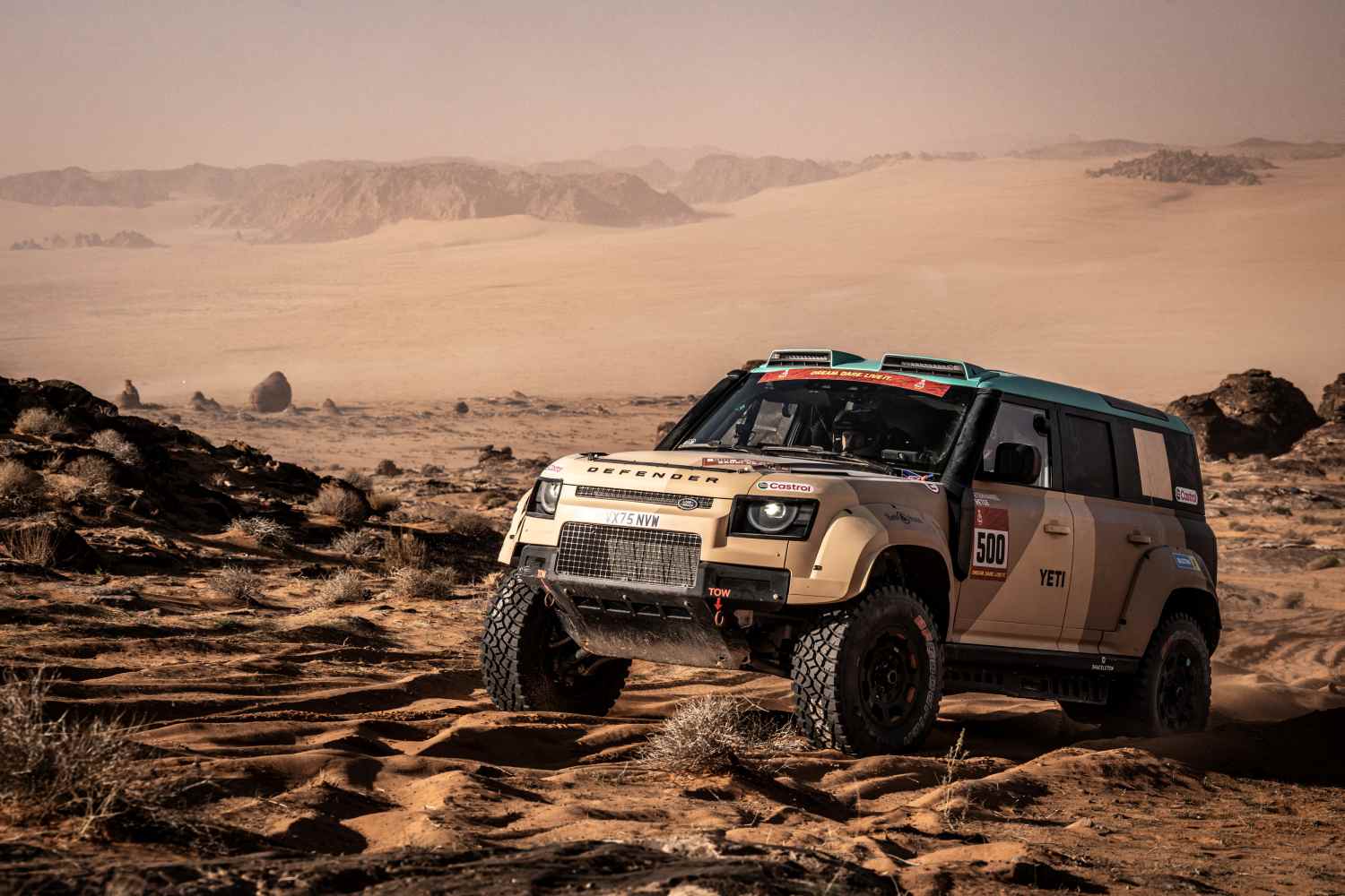 DEFENDER_RALLY_STEPHANE_PETERHANSEL_500_STAGE5