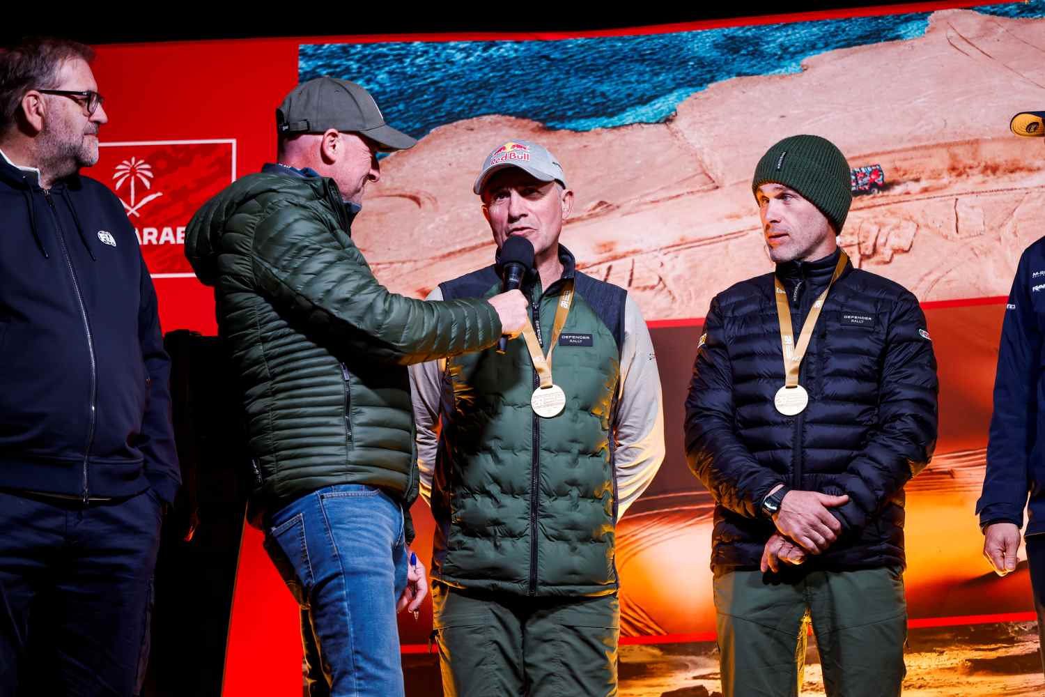 DEFENDER_RALLY_STEPHANE_PETERHANSEL__MIKA_METGE_500_STAGE7_CREDIT_Julien