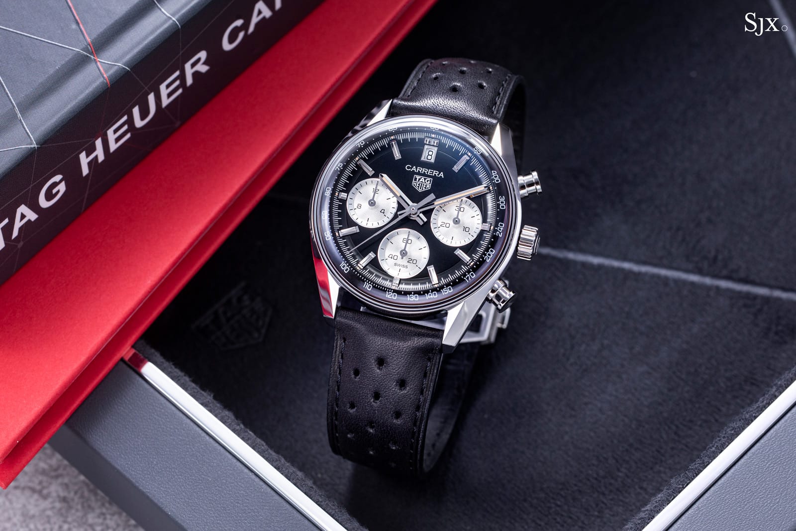 TAG-Heuer-Carrera-Glassbox-reverse-panda-lifestyle-2058412492