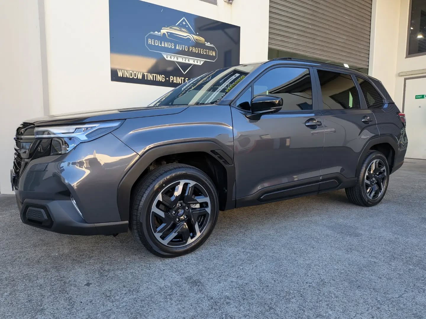 subaru-forester-gray-01